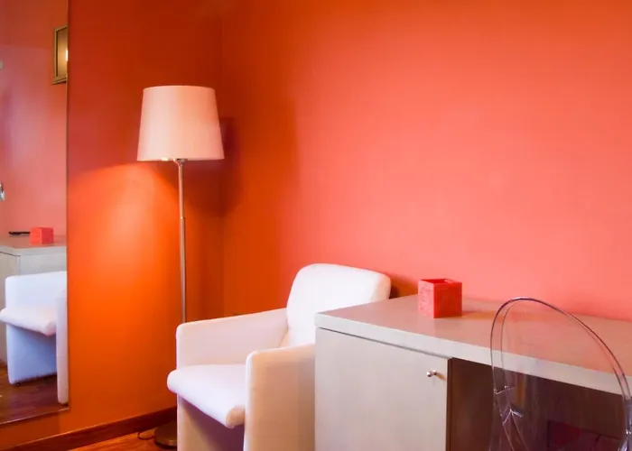 San Lorenzo Si Alberga קמיליאטלו סילאנו