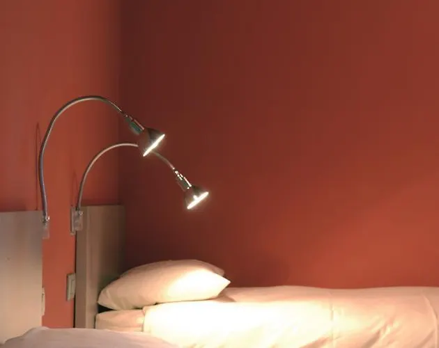 San Lorenzo Si Alberga קמיליאטלו סילאנו