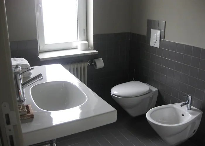 San Lorenzo Si Alberga מלון קמיליאטלו סילאנו