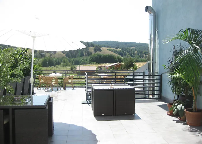 San Lorenzo Si Alberga קמיליאטלו סילאנו